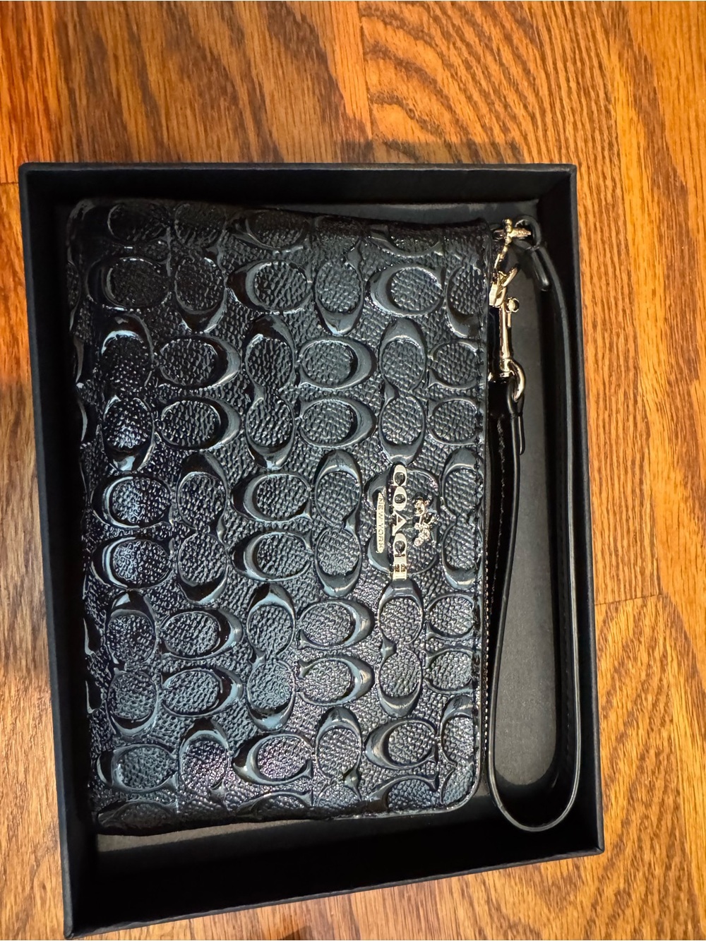 NWT Coach Black Patent Signature C Wristlet with Gold Hardware